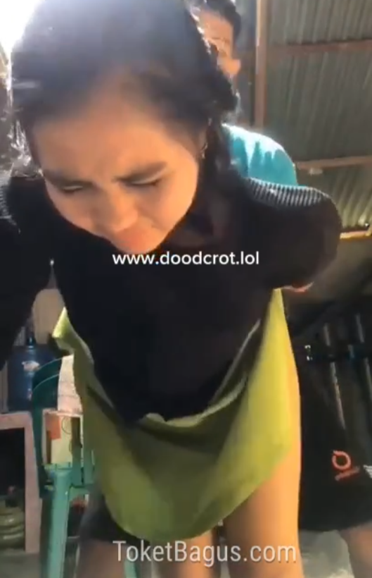 Adik kakak ngewe didapur merintih kesakitan